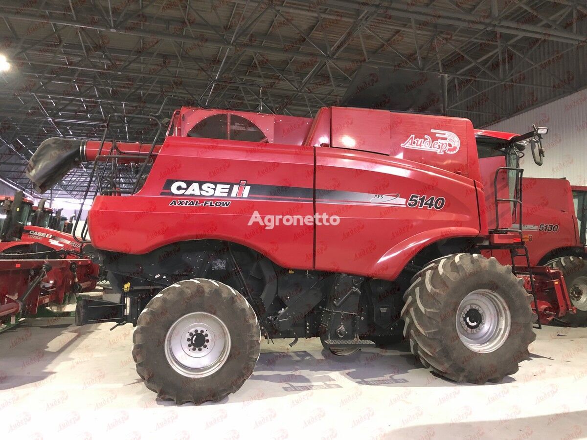 mesin pemanen gandum Case IH 5140