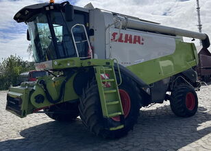 mesin pemanen gandum Claas Lexion 580