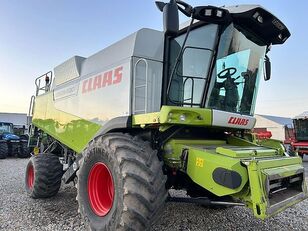 mesin pemanen gandum Claas Lexion 600