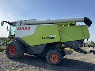 mesin pemanen gandum Claas Lexion750