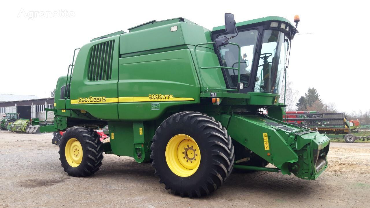 mesin pemanen gandum John Deere 9680 WTS