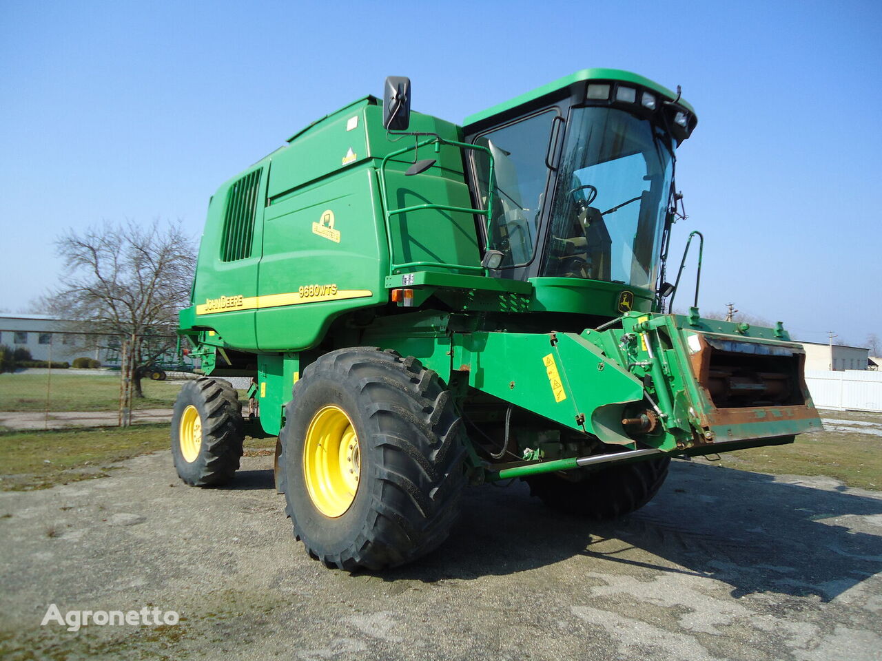 mesin pemanen gandum John Deere 9680 WTS