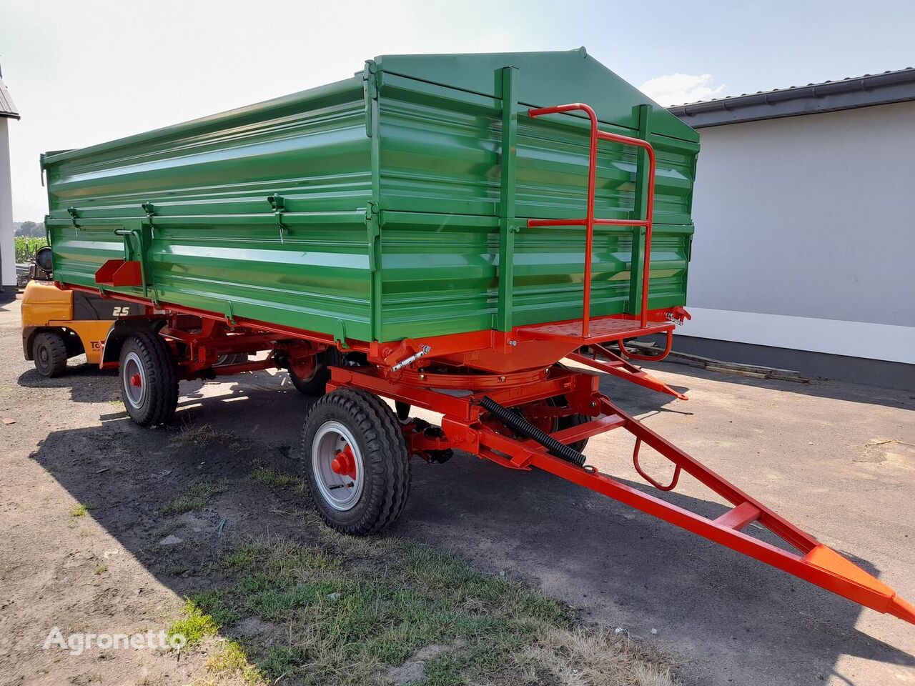 trailer traktor Landwirtschaftlicher Anhänger BRANDYS, Tragfähigkeit 7 Tonnen
