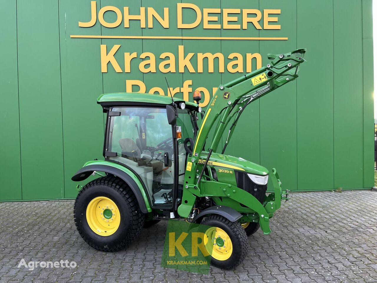 traktor mini John Deere 3039R baru