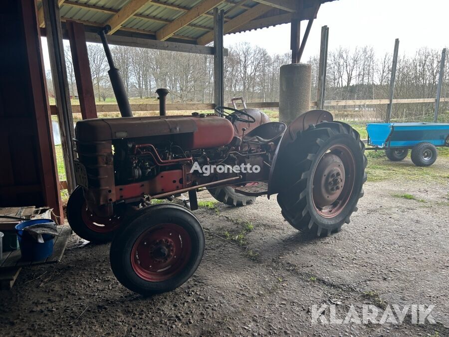 traktor mini Volvo T 425 Krabat