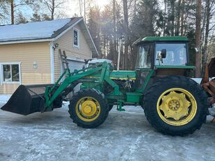 traktor roda John Deere  3040