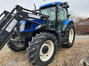 traktor roda New Holland TS115A